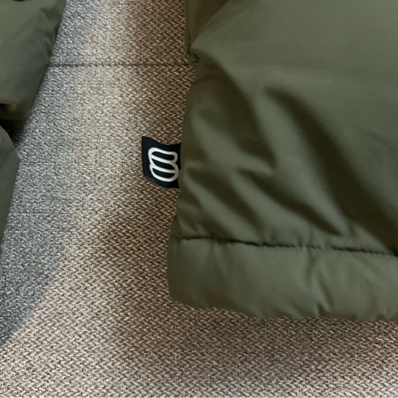 The Super Puff cliMATTE Army Green Shorty XS - Picture 6 of 12